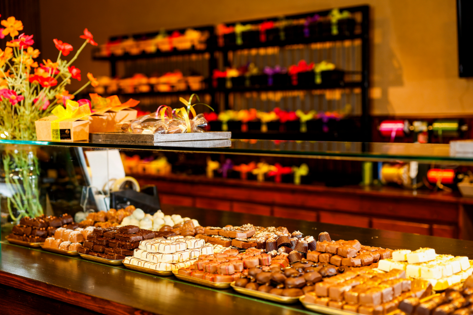 <br />
<b>Warning</b>: Undefined variable $winkel_titel in <b>/home/centruml/domains/centrumlosser.nl/public_html/content_winkel-detail.php</b> on line <b>12</b><br />